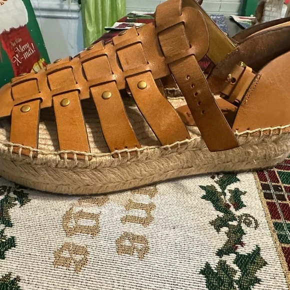Tory Burch Tan Gladiator Sandals - Picture 2 of 4